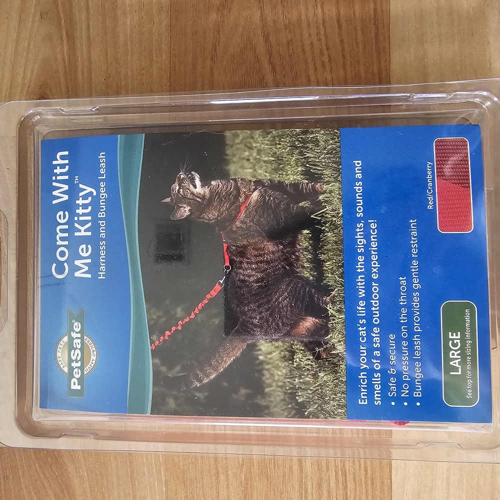PetSafe Red Cat Harness and Bungee Leash